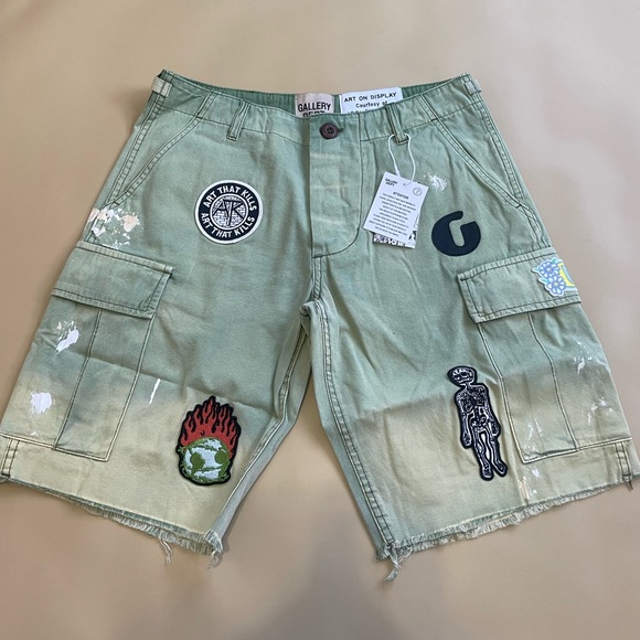 Gallery Dept Green Cargo Shorts - Picture 1 of 10